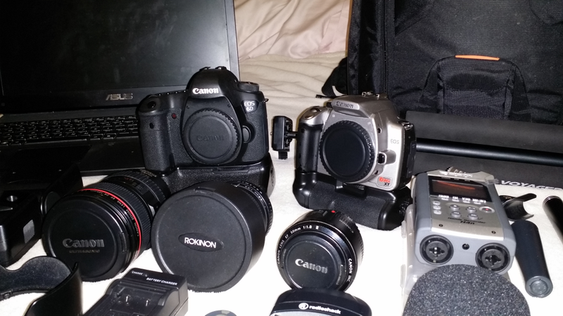 Illustration for article titled Here's The Photo Gear You Need To Properly Cover An Auto Show